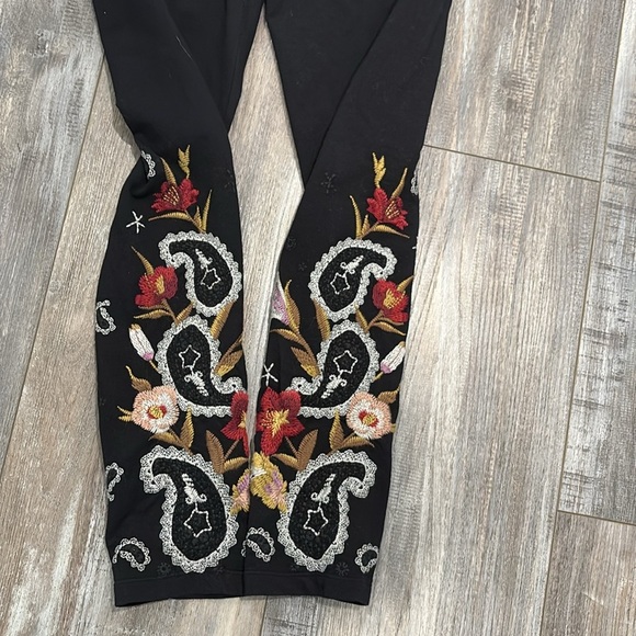JW Los Angeles embroidered floral leggings small - Picture 3 of 6